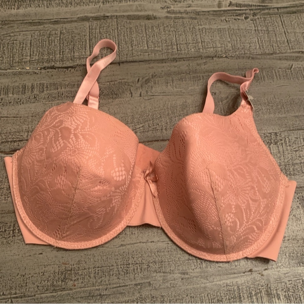 NWT Adrienne Vittadini 38DD Underwire Bra, Dusty Rose Color with lace